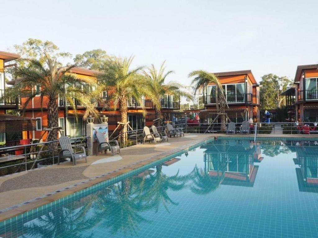Oyo 755 Rattana Resort Koh Lanta Bagian luar foto